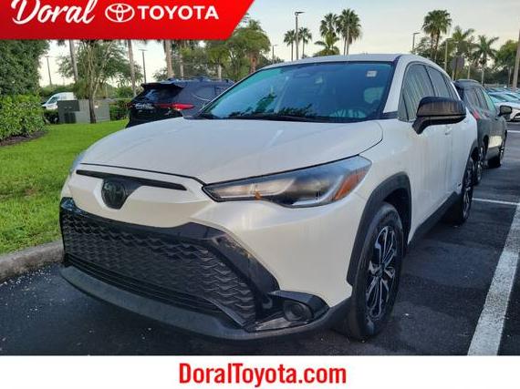 TOYOTA COROLLA CROSS 2024 7MUFBABG9RV048147 image